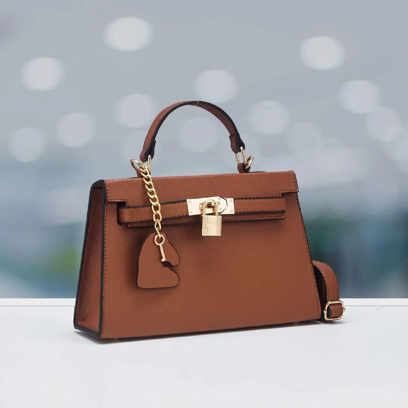 حقيبة يد نسائية كلاسيكية بتصميم فاخر وقفل ذهبي - Image 5