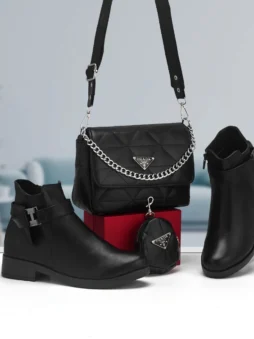 باك شتوي أنيق: بوت كاحل جلد نسائي وحقيبة كتف مبطنة (3 قطع)