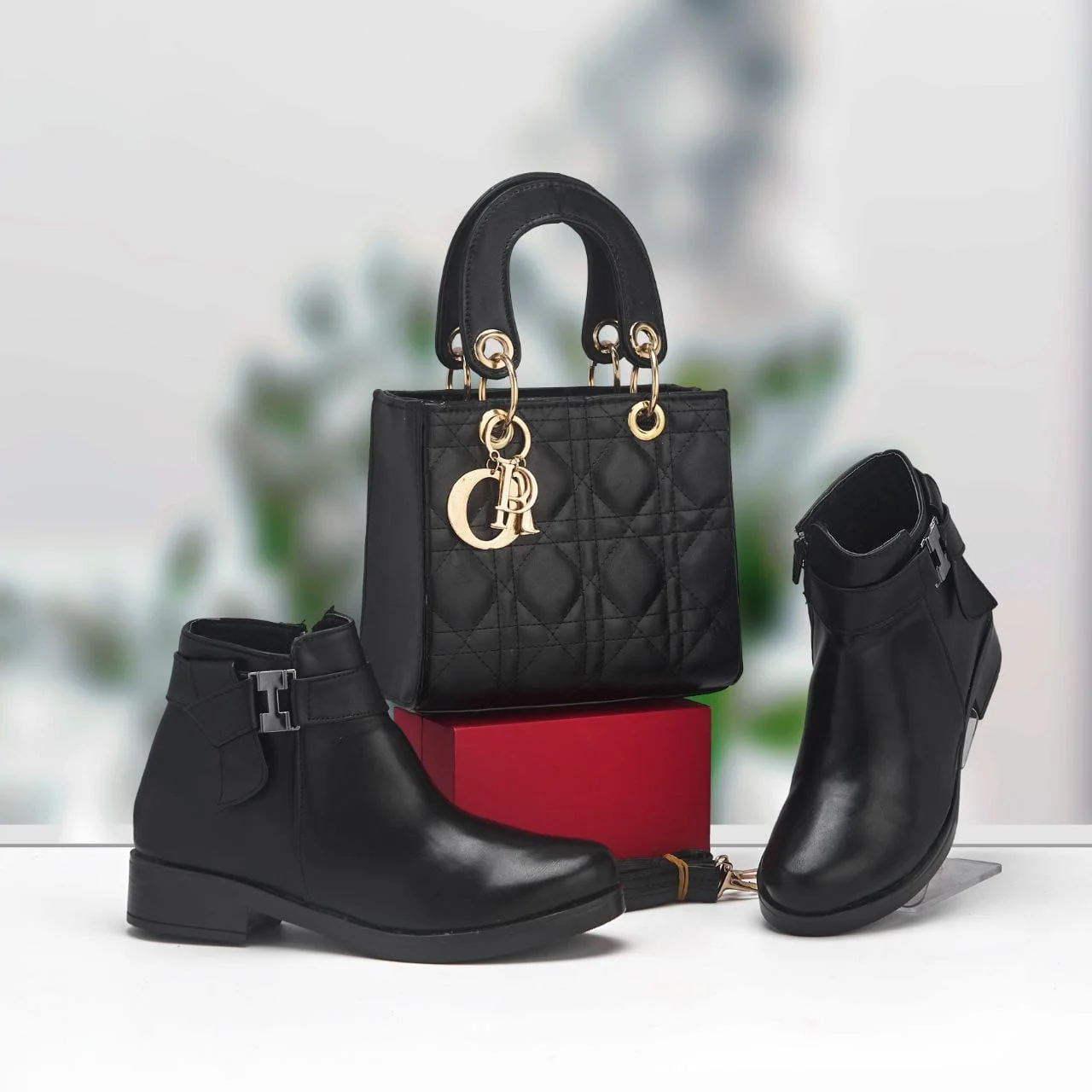 بوت شتوي مع حقيبة يد راقية