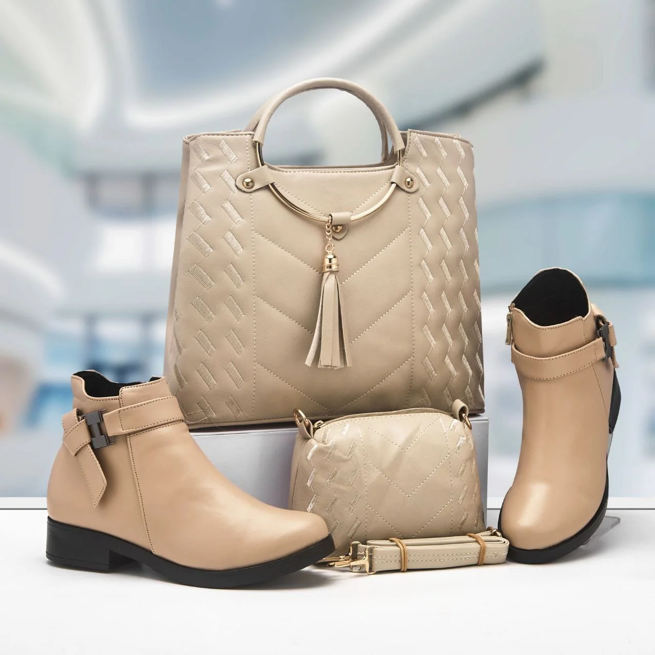 طقم حقيبة وبوت نسائي